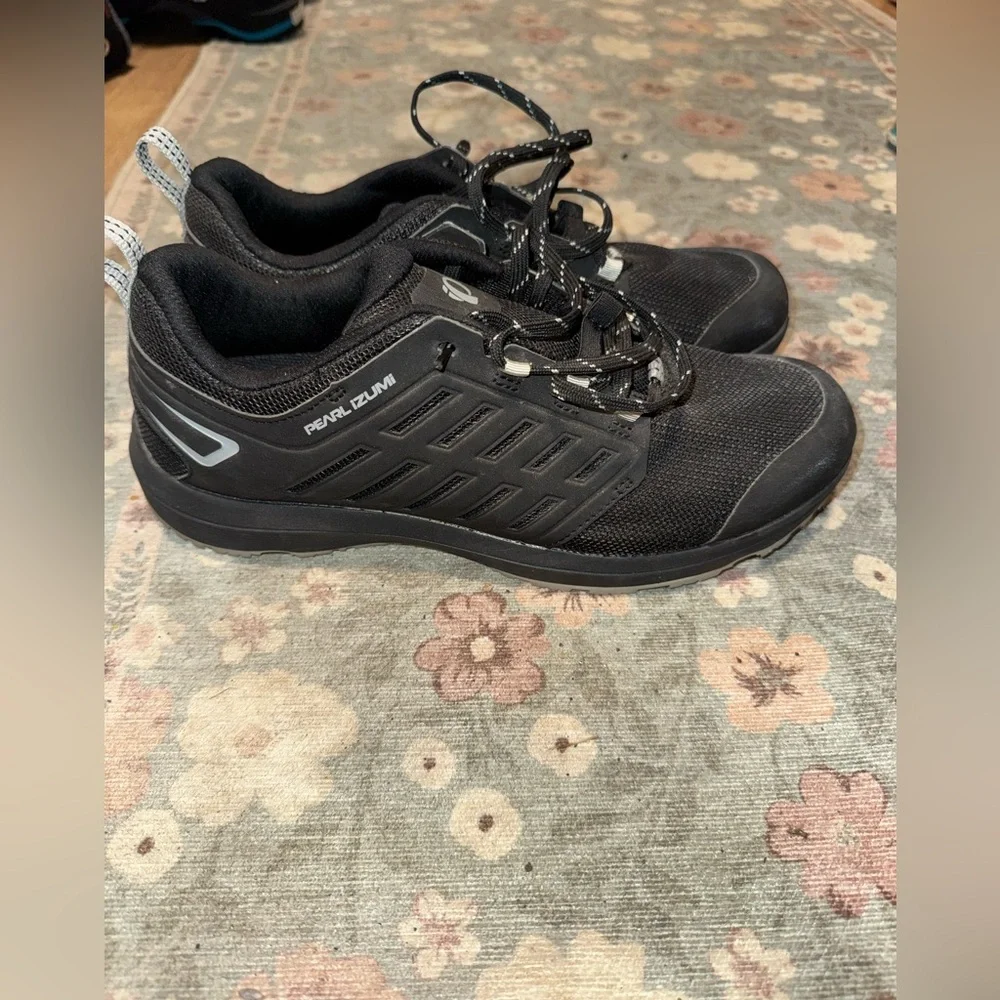 Pearl Izumi Men's Black Cycling Biking Shoes Clip In
